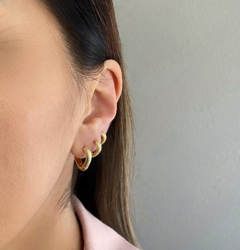 Brinco Trio de Coração Texturizada banhado em Ouro 18K