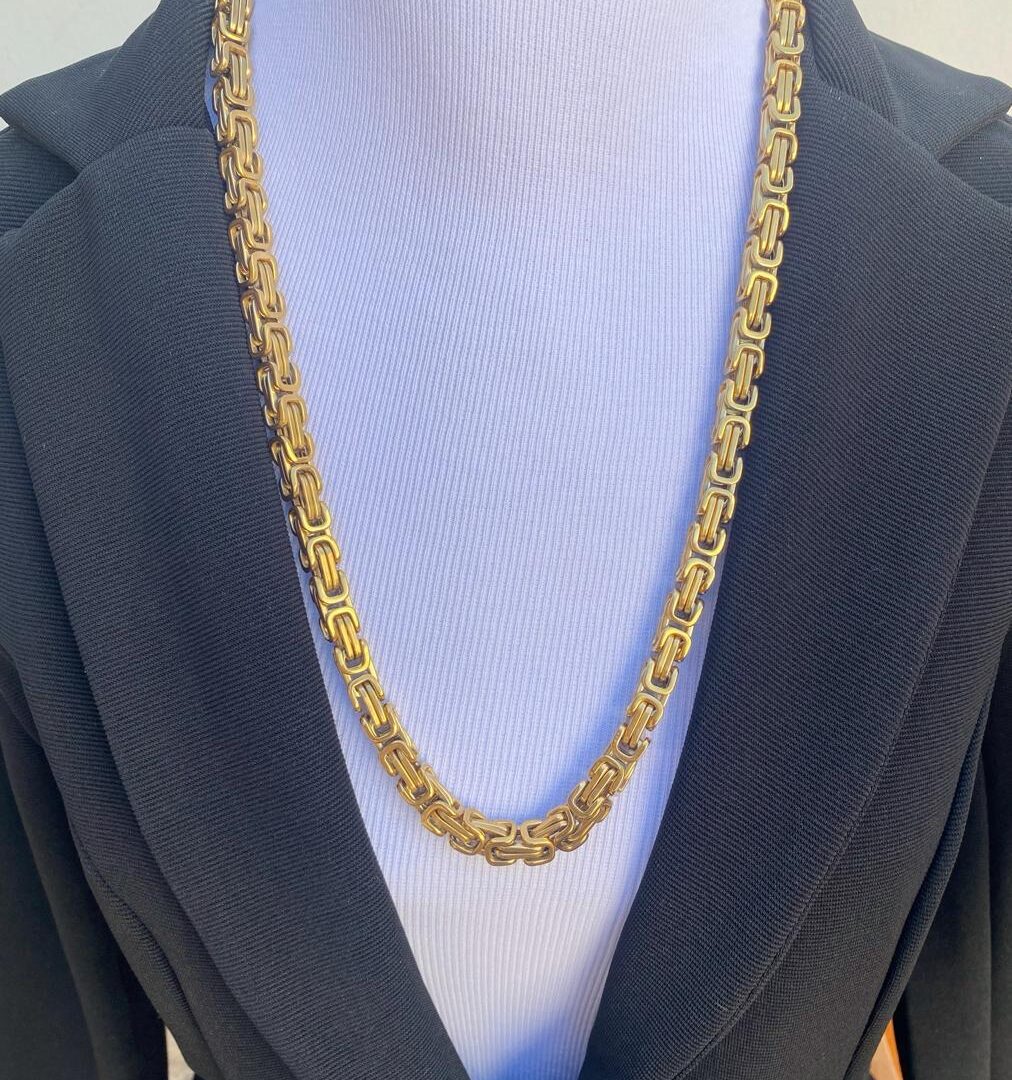 Colar Corrente Dourada em Aço