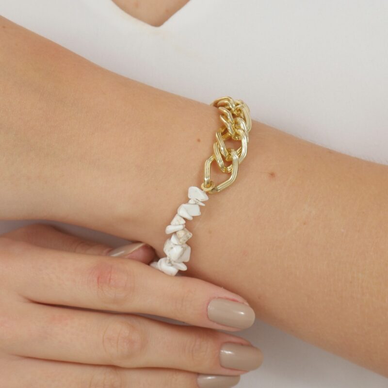 Pulseira de Cascalho Branco com Elos Banhado em Ouro 18K