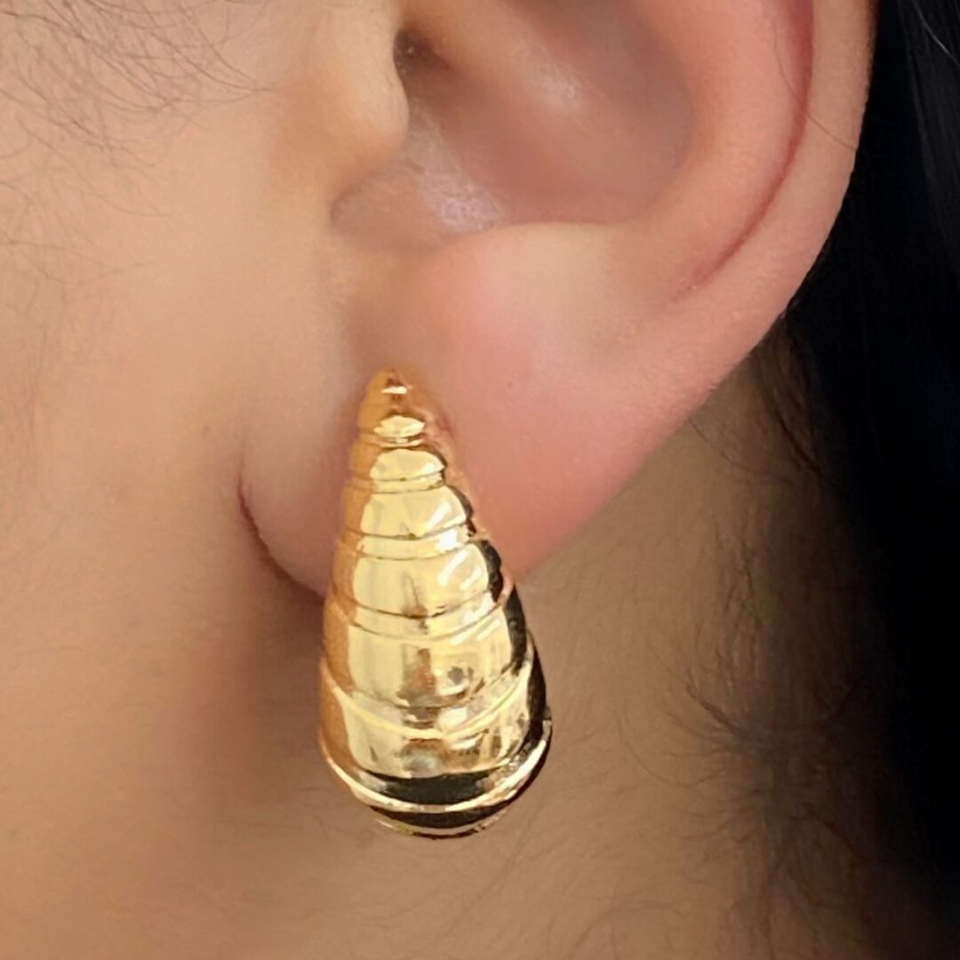 Brinco Gota Ranhurado ABS Banhado em Ouro 18K