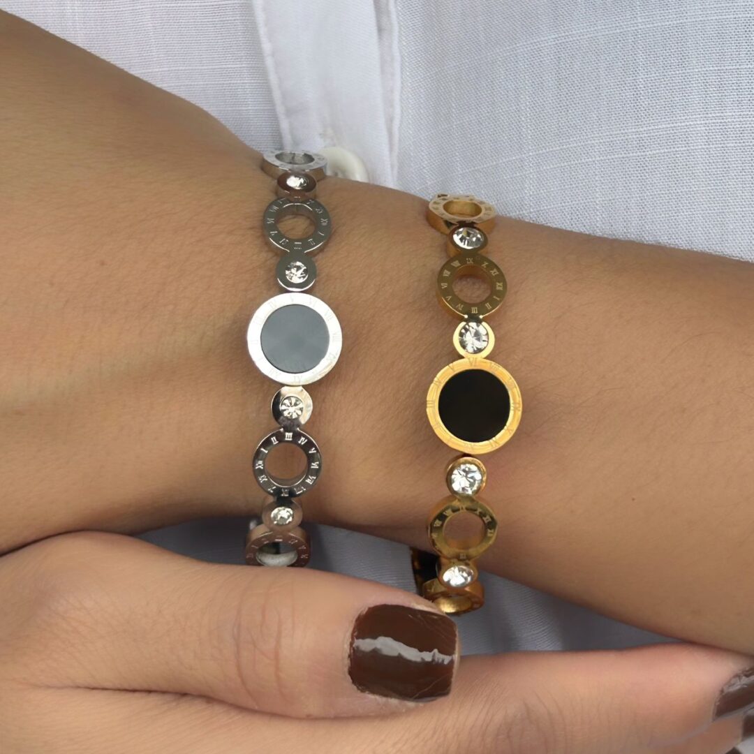 Bracelete Circulo Preto Algarismo Romano em Aço