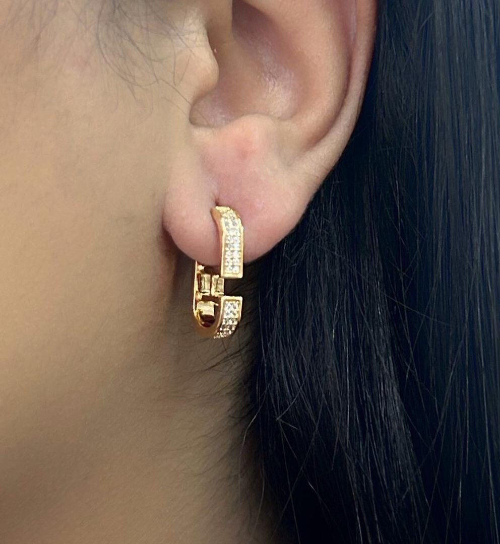 Brinco Cravejado Banhado em Ouro 18K