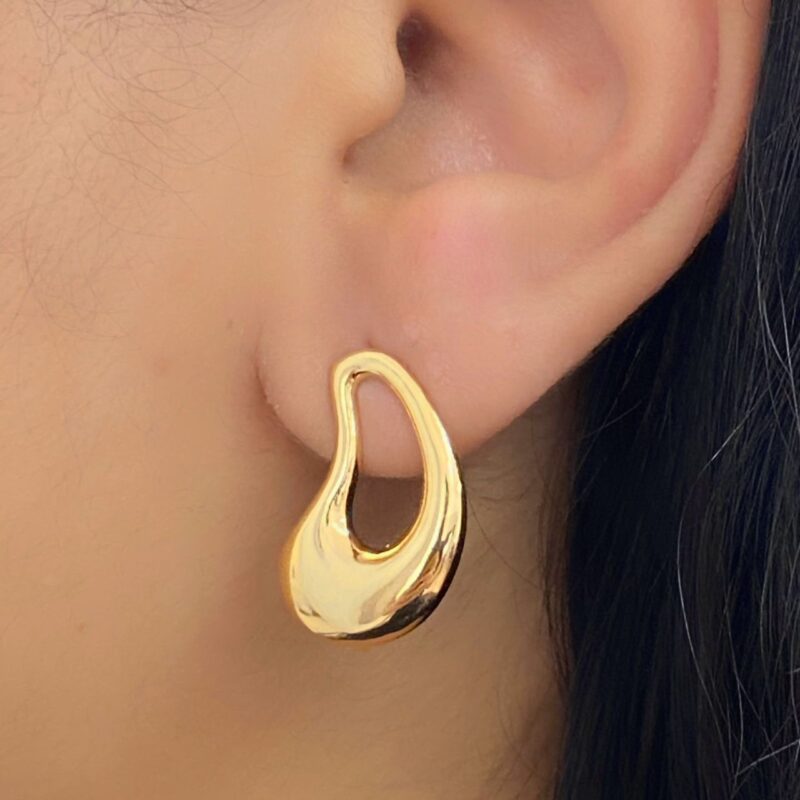 Brinco Organico Vazado Banhado em Ouro 18k