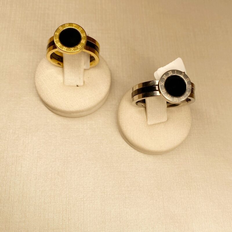 Anel Algarismo Romano Prateado/Negro em Aço