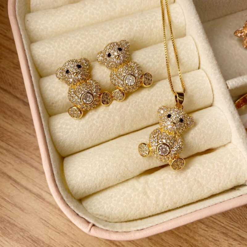 Conjunto Ursinho com Ponto de Luz Banhado em Ouro 18k