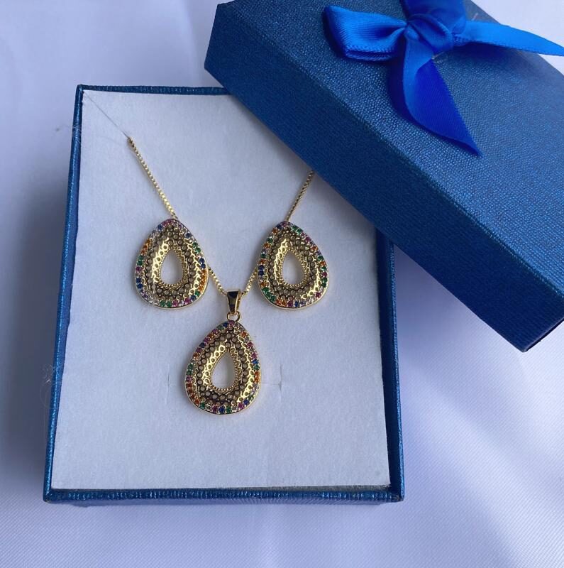 Conjunto Gota Cravejada Banhado em Ouro 18K - Collab Cecília Lucas