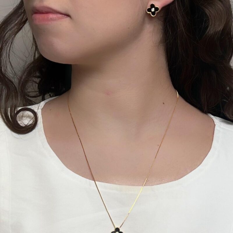 Conjunto Trevo Ponto de Luz meio Banhado em ouro 18k