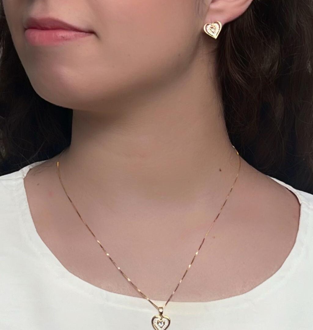 Conjunto Coração Trabalhado Cravejado Banhado em Ouro 18k