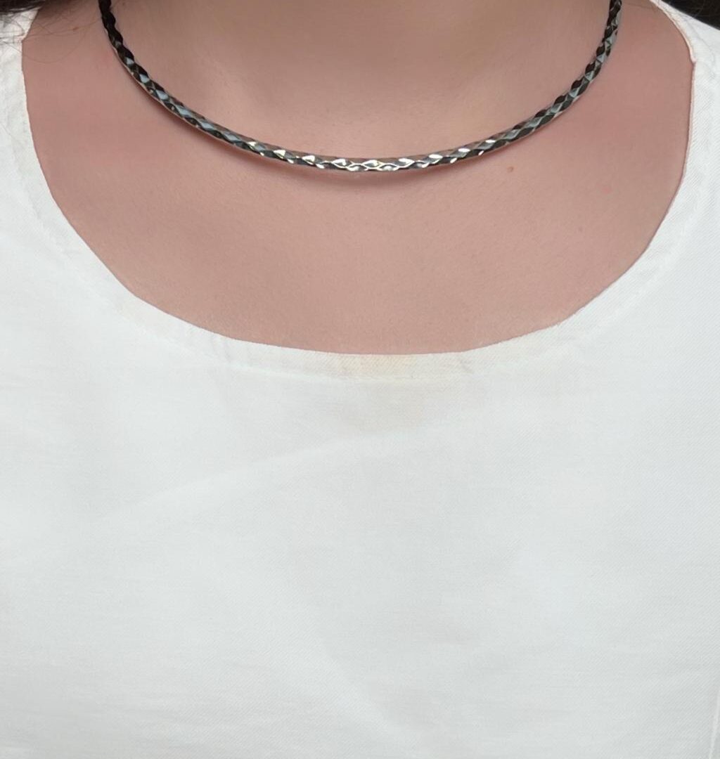 Choker Aro Ondulado em Aço