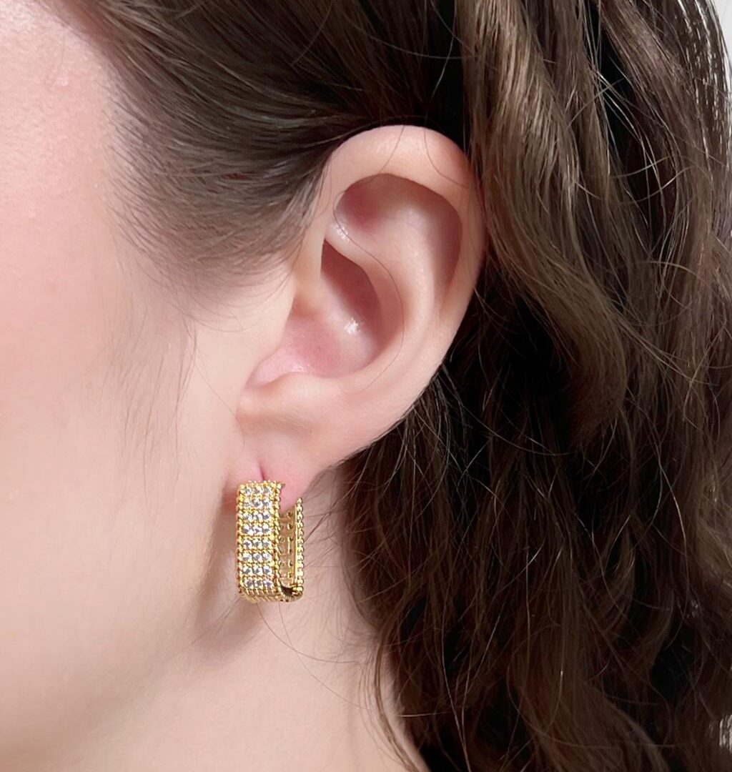 Brinco Argola Quadrada Cravejada Banhado em Ouro 18K/ Ródio Branco