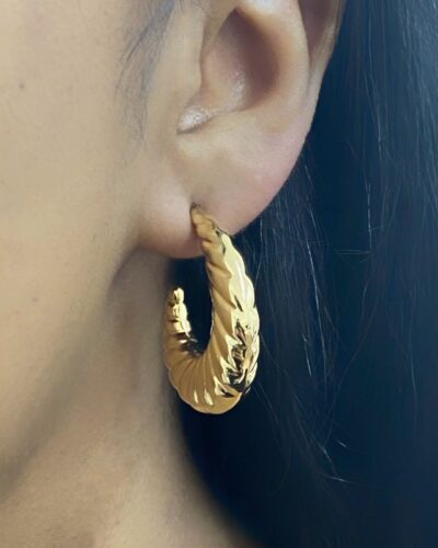 Brinco Meia Argola Torcido ABS Banhado em Ouro 18k - Imagem 2