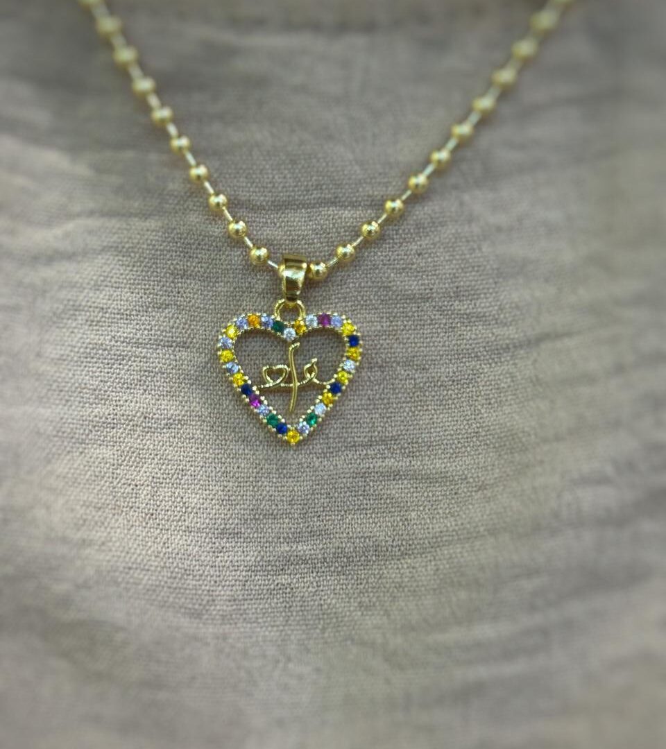 Colar de Coração Fé Cravejado Banhado em Ouro 18K