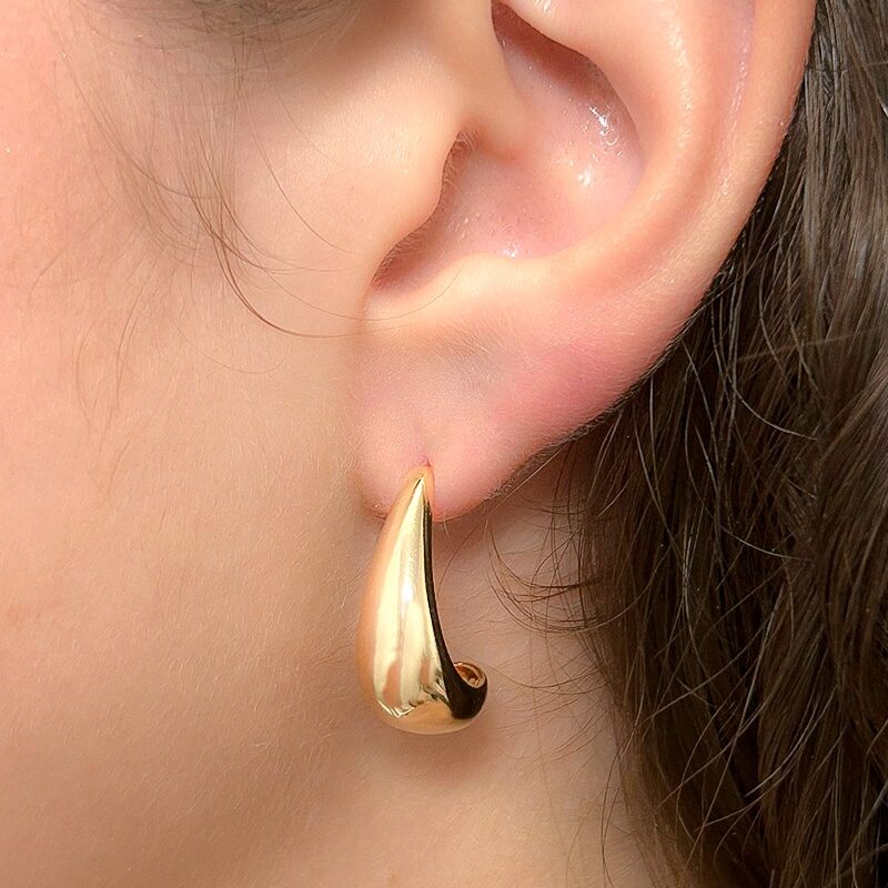 Brinco Gota Lisa Concava Banhado em Ouro 18k