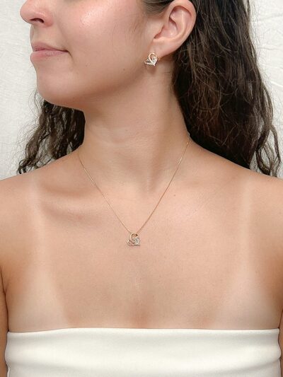 Conjunto Coração Minimalista Cravejado Banhado em Ouro