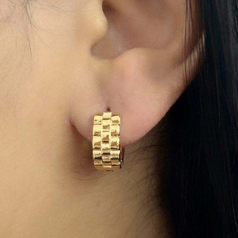 Brinco Argola Trabalhada Banhado em Ouro 18K