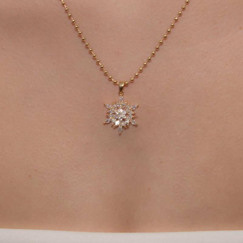 Colar Bolinha Bolinha Flocos De Neve Cravejado Banhado em Ouro 18k