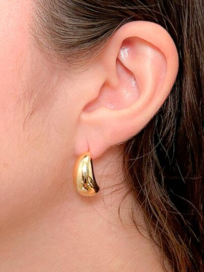 Brinco Gota Lisa Concava Banhado em Ouro 18k