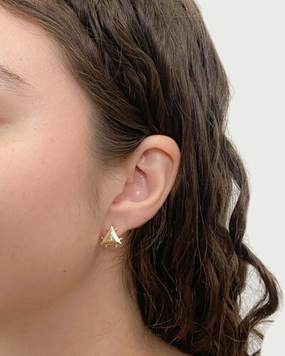 Brinco Triangulo  Cravejada Banhado em Ouro 18k - Imagem 2