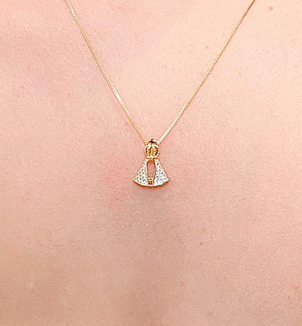 Colar Ns Cravejado Banhado em Ouro 18k