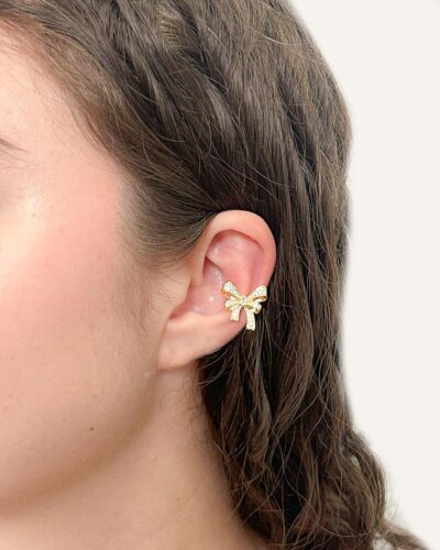 Piercing Laço Cravejado banhado em Ouro 18k
