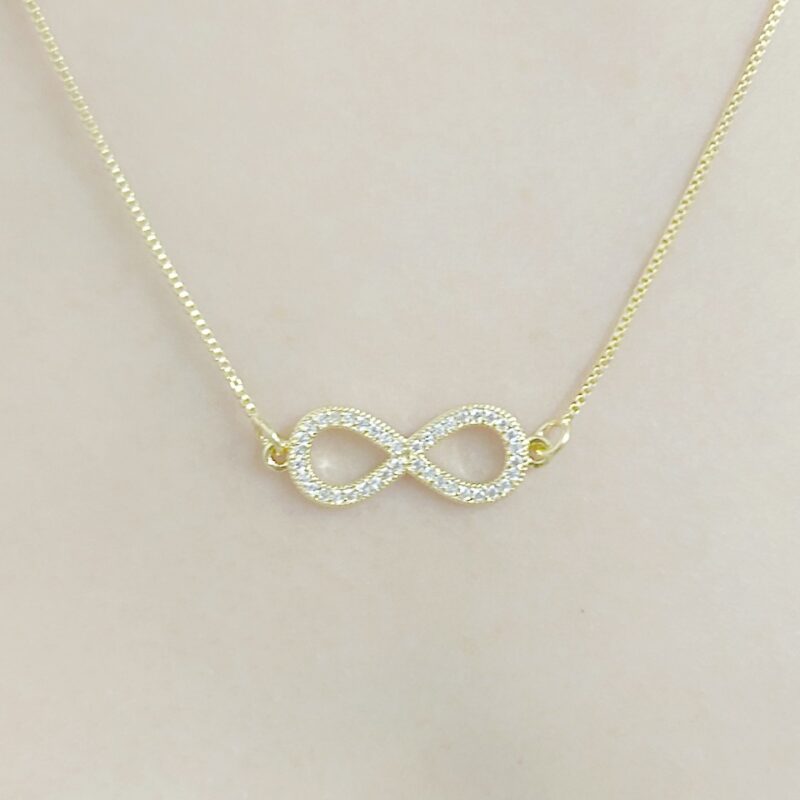 Colar Infinito Cravejado Banhado em Ouro 18k