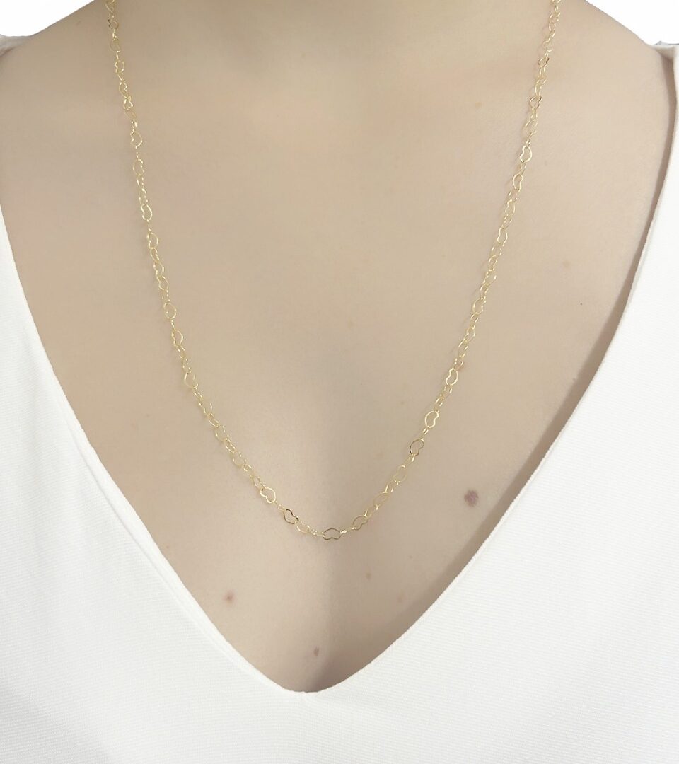 Colar Longo  Mini Coração Banhado em Ouro 18k