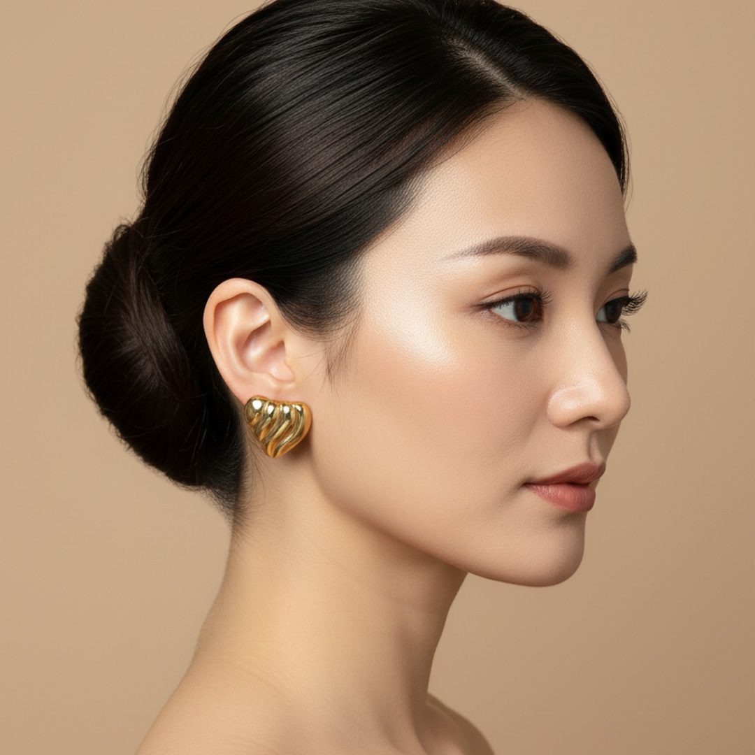 Brinco Coração Trabalhado em Aço