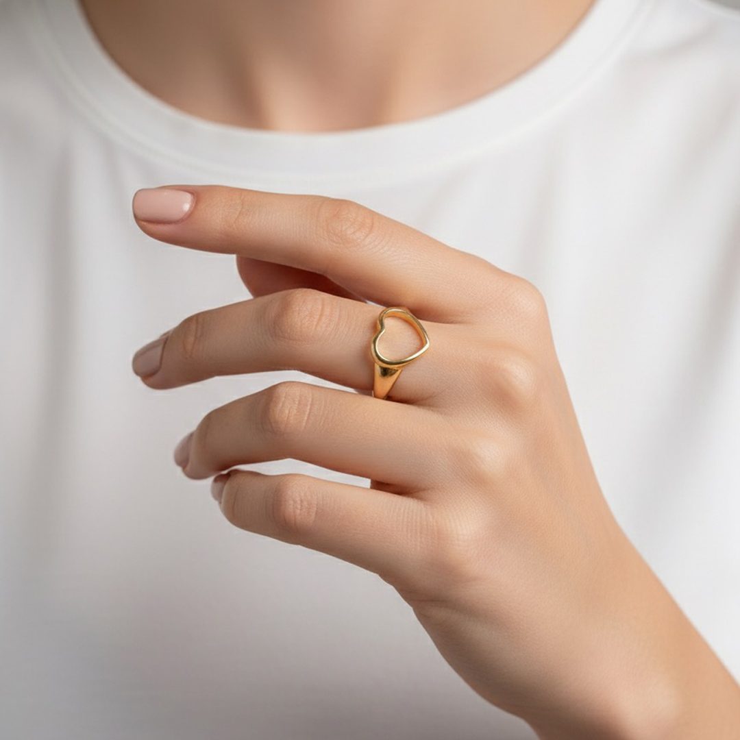 Anel Coração Vazado Banhado em Ouro 18k