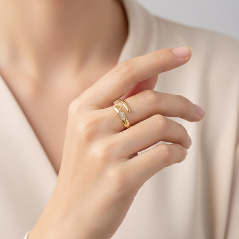 Anel Regulavel Snake Cravejado Banhado em Ouro 18k