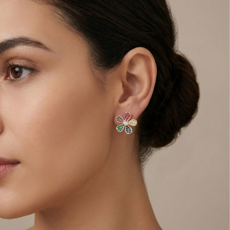 Brinco Flor Cravejado Banhado em Ouro 18k