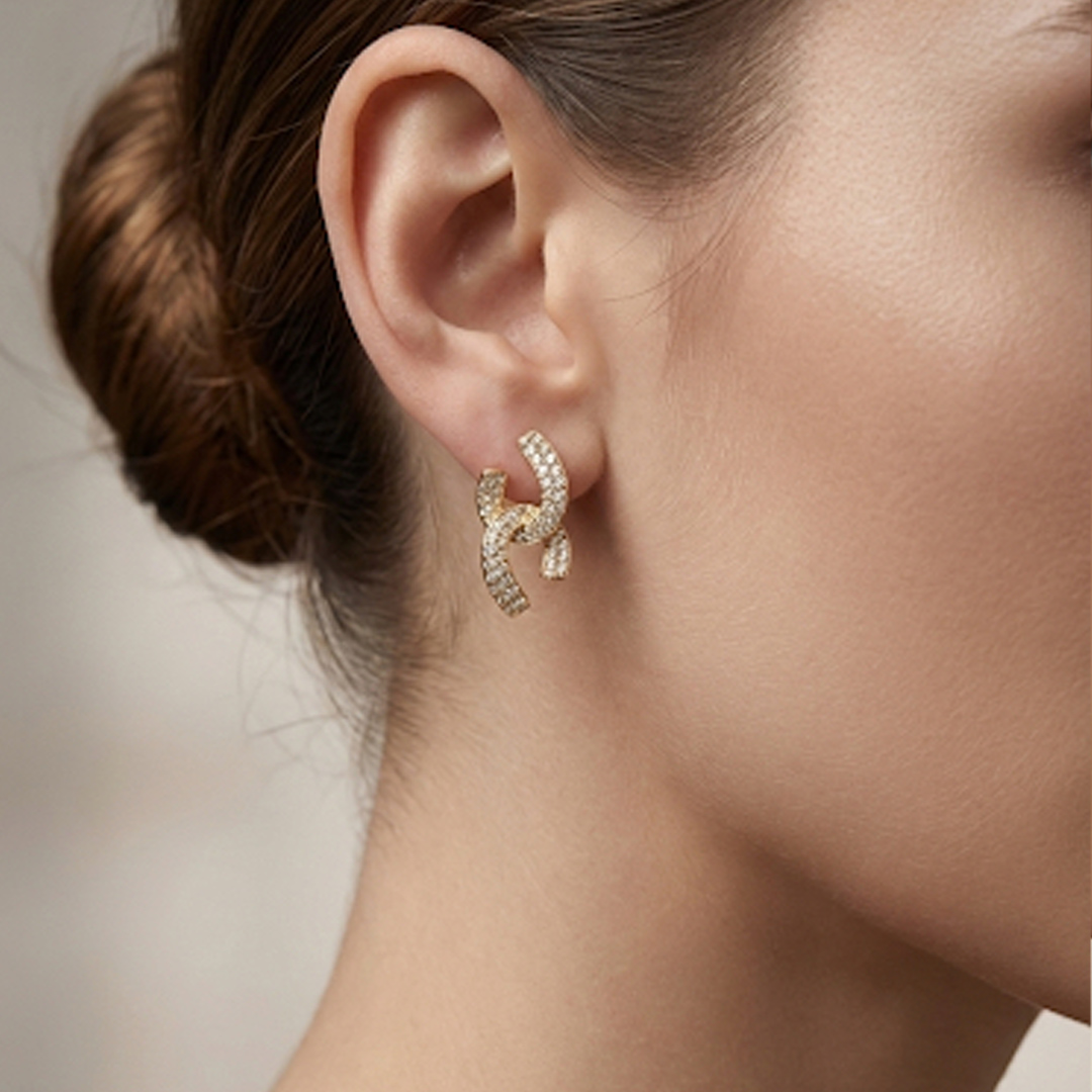 Brinco X Cravejado Banhado em Ouro 18k