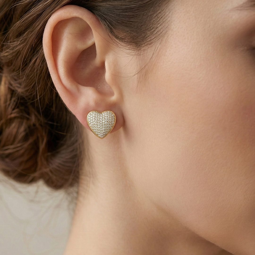 Brinco Coração G Cravejado Banhado em Ouro 18k