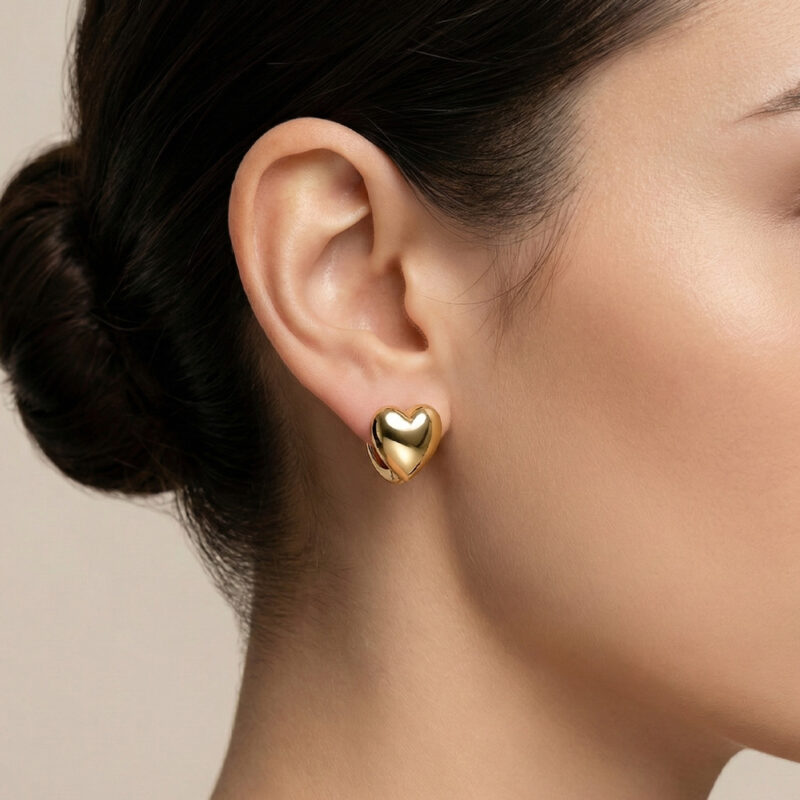 Brinco Botão Coração Banhado em Ouro 18k