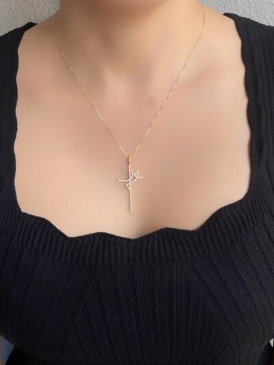 Colar Fé Cravejado Banhado em Ouro 18K