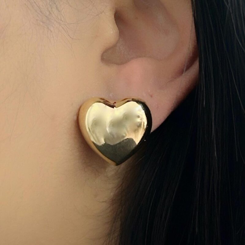 Brinco de coração G banhado em Ouro 18K