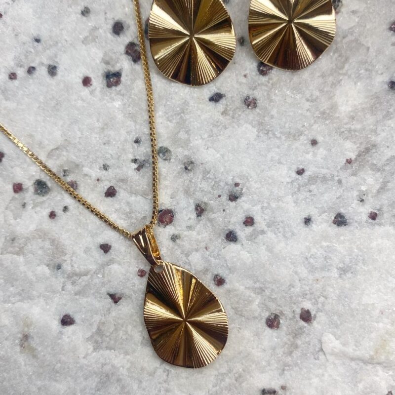 Conjunto Gota Minimalista Banhado em Ouro 18k