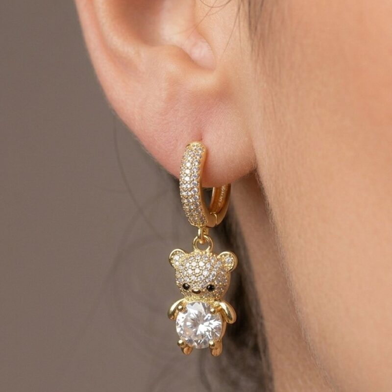 Brinco Argola Ursinho Cravejado Banhado em Ouro 18k