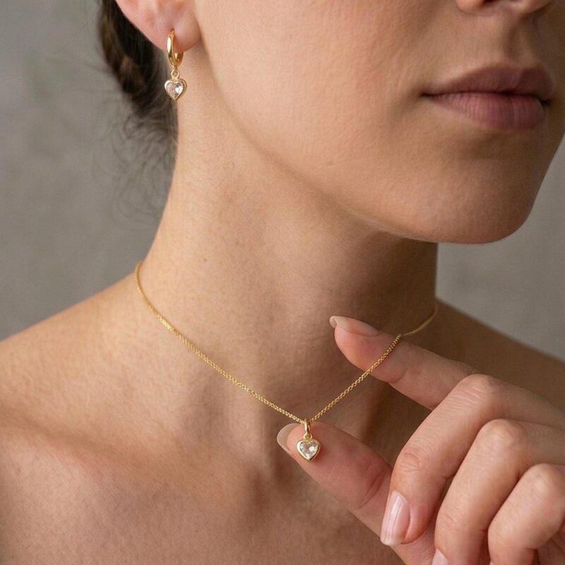 Conjunto Coração Cravejado Banhado em Ouro 18k