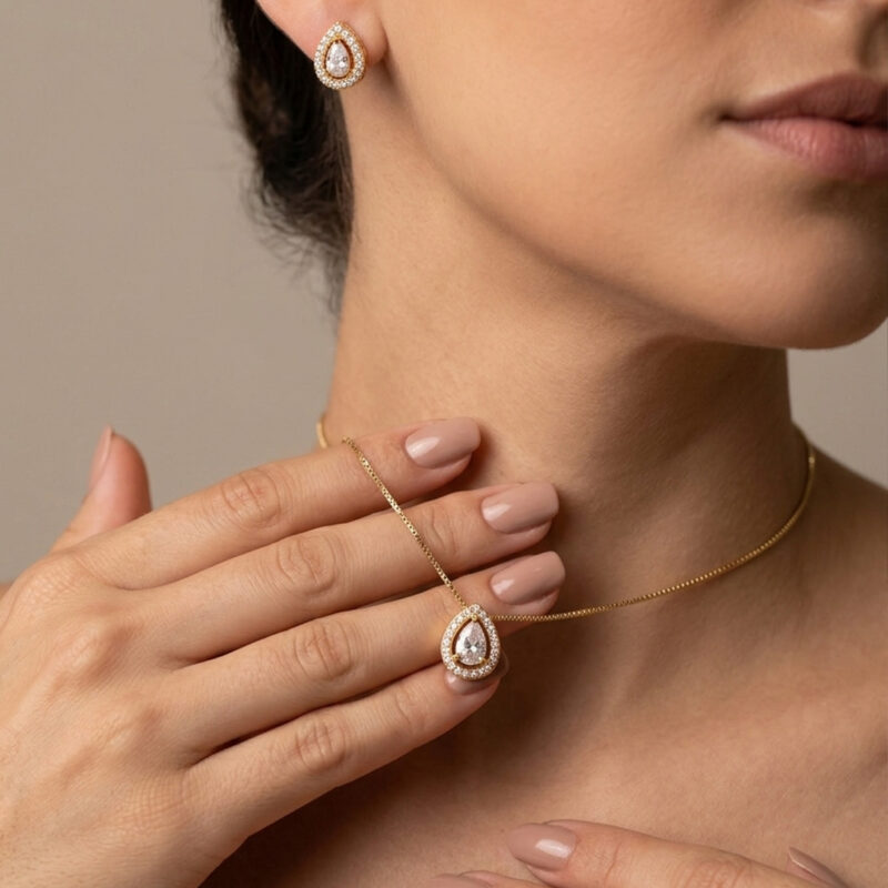 Conjunto Gota Microcravejado Cravejado Banhado em Ouro 18k