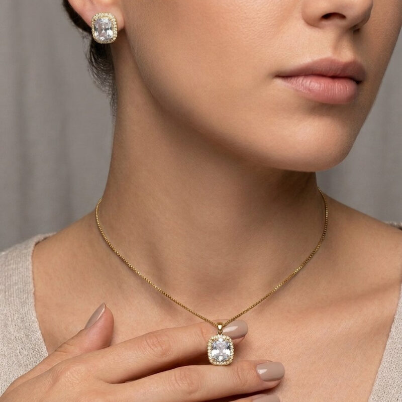 Conjunto Oval Cravejado Banhado em Ouro 18k