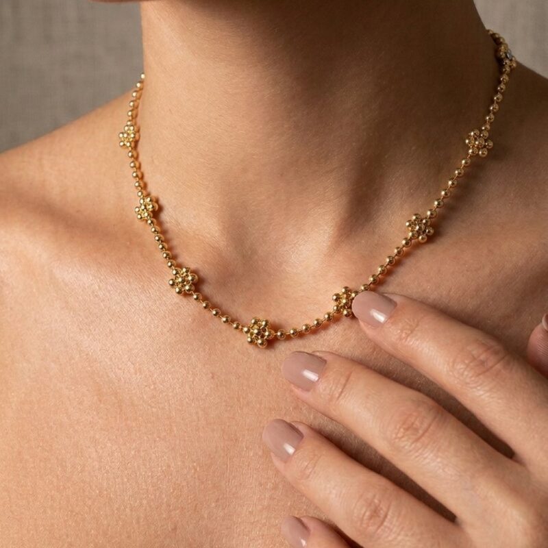 Choker(35cm + 5cm)Bolinha Bolinha Flores Banhado em Ouro 18k