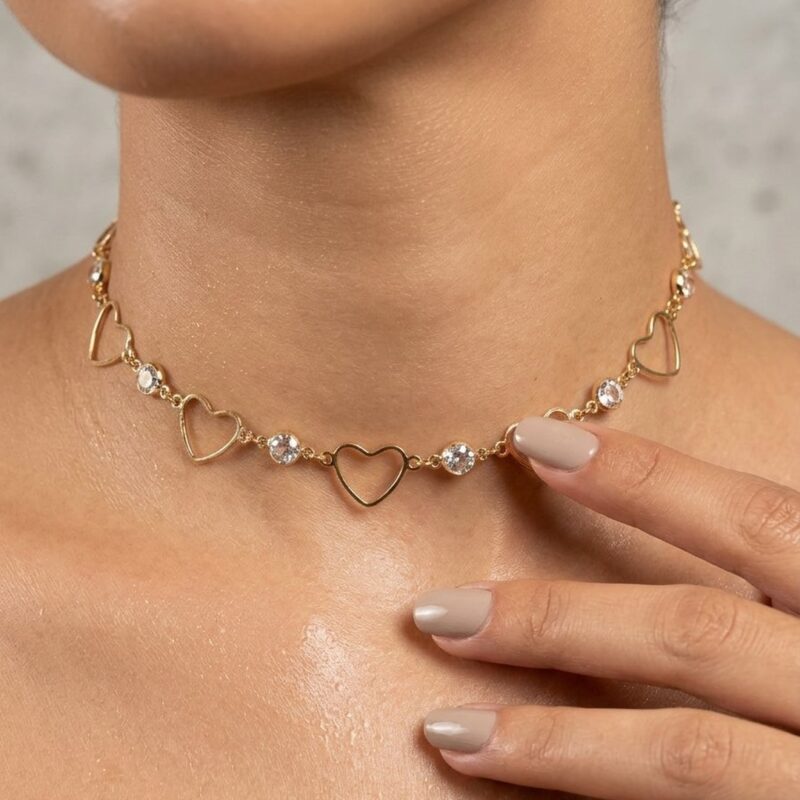 Choker(35cm + 5cm)Coração Vazado Ponto de Luz  Banhado em Ouro 18k