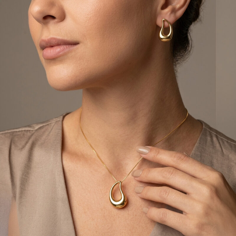 Conjunto Gota Vazada Banhado em Ouro 18k