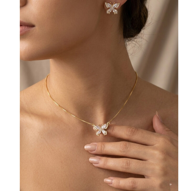 Conjunto Borboleta Cravejado Banhado em Ouro 18k