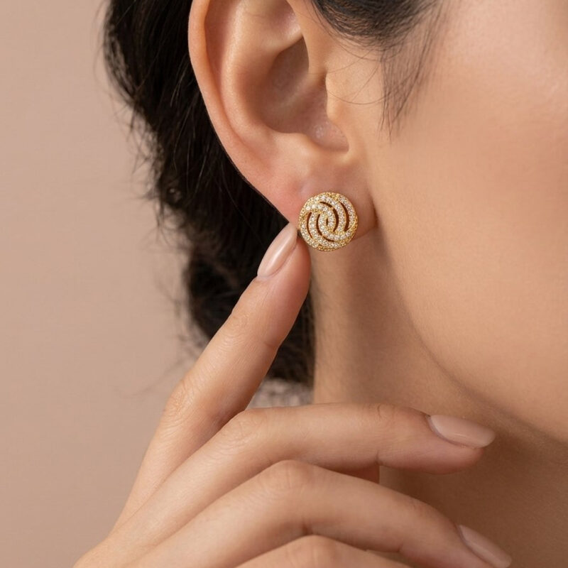 Brinco Mandala Trabalhado Cravejado Banhado em Ouro 18k