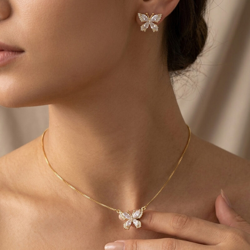 Conjunto Borboleta Cravejado Banhado em Ouro 18k