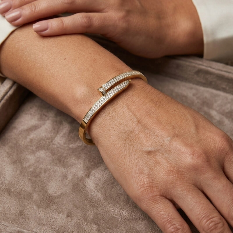 Bracelete Prego Cravejado em Aço
