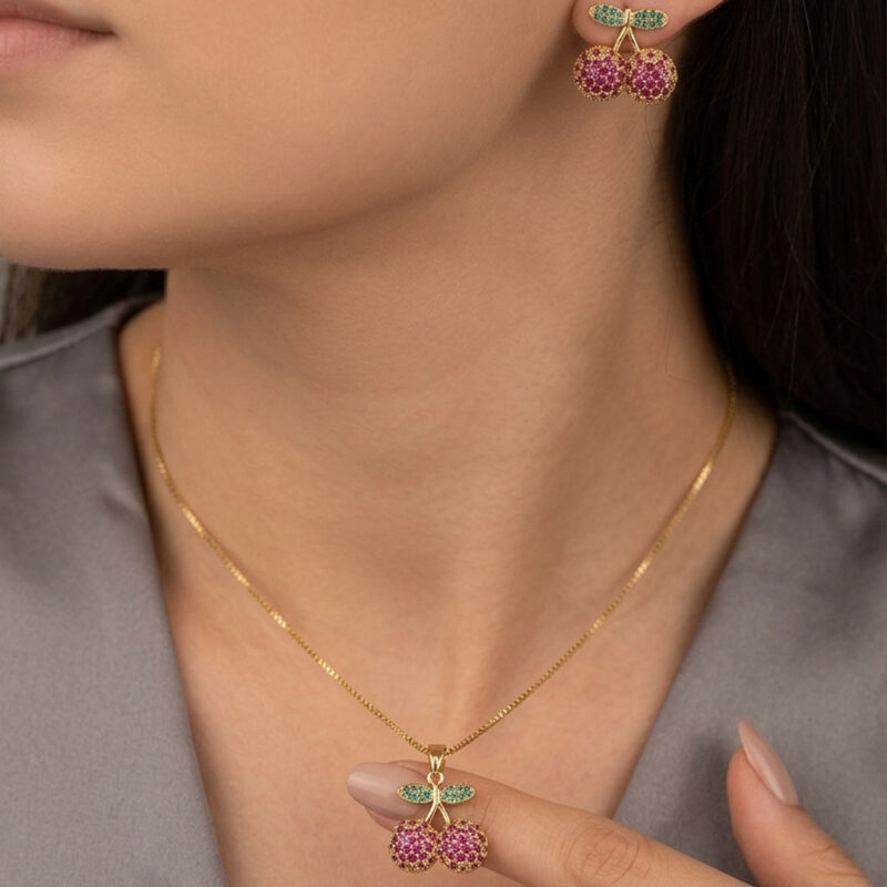 Conjunto Cereja Cravejado Banhado em Ouro 18k