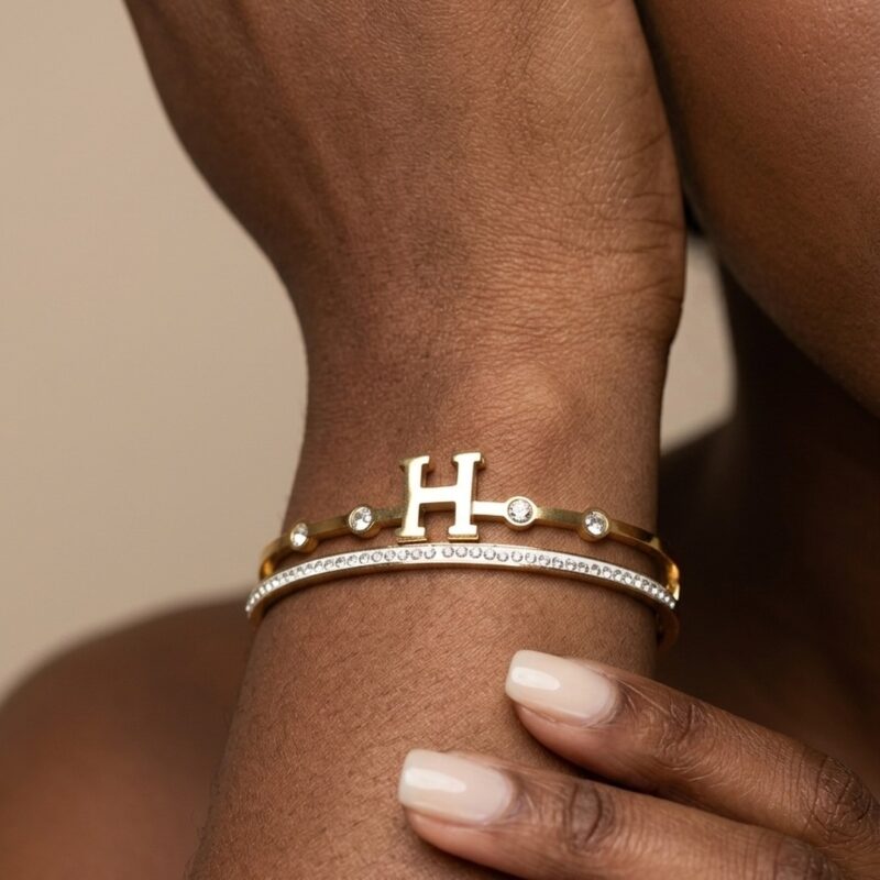 Bracelete H Cravejado em Aço