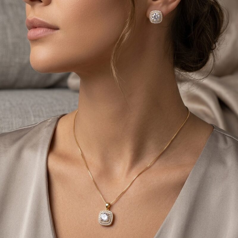 Conjunto Quadrado Trabalhado Microravejado Banhado em Ouro 18k